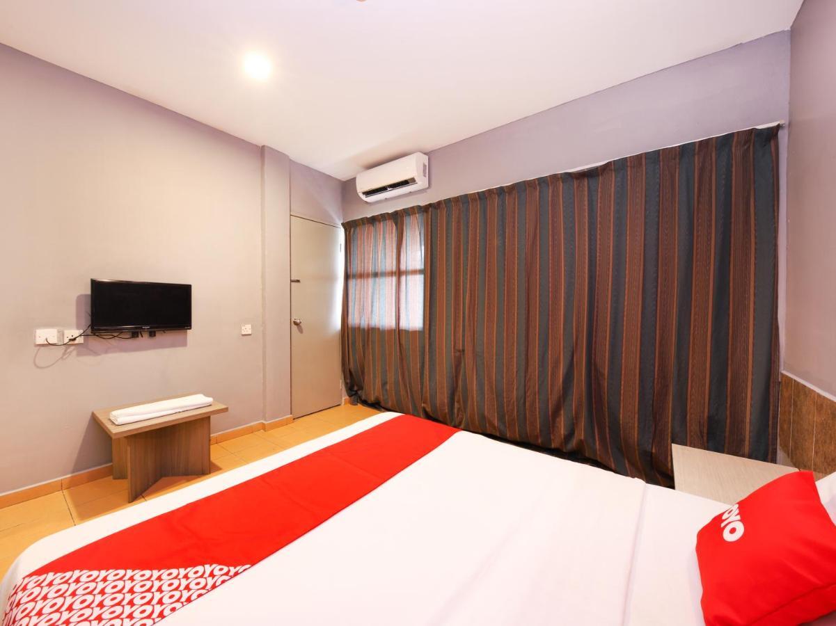 Oyo 89676 Hotel 22 Seremban Exterior foto